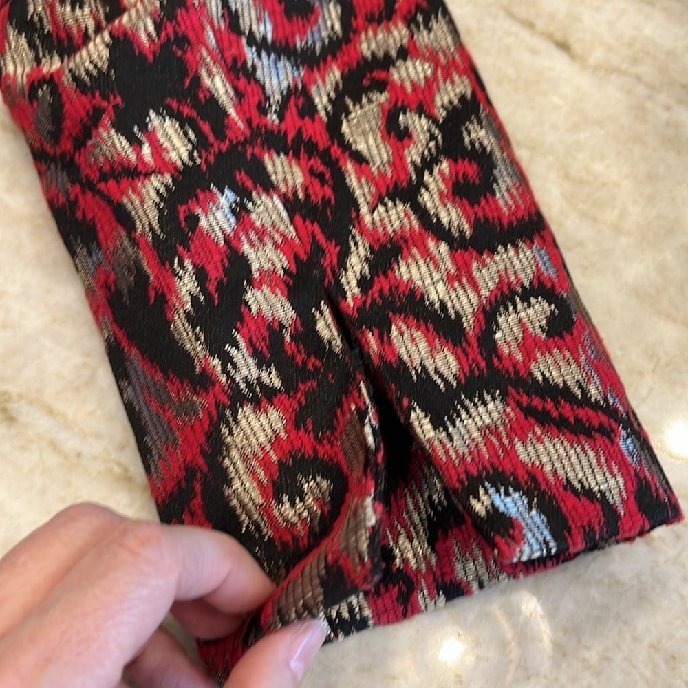 Kasper | Metallic Jacquard‎ Round Lapel Jacket | Red, Black, Gold | Petite 10 - Picture 7 of 13